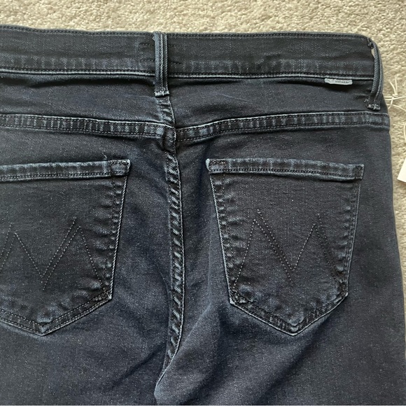 Mother Jeans. The Insider Ankle Jeans. Wash is Holding Hands. Size 26 - Picture 8 of 10